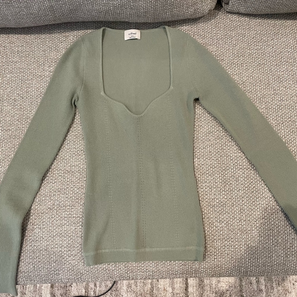 Aritzia Tuscany Sweater XXS